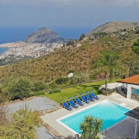 Villa Splendida 8, Emma *