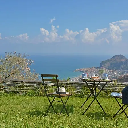 Villa Splendida 8, Emma