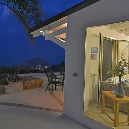 Splendida 8, Emma Villa